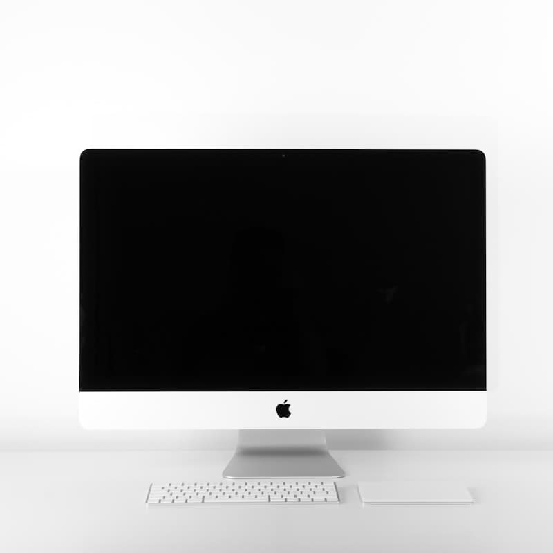 All-in-One Desktop Computer with Keyboard & Trackpad — Pack 5